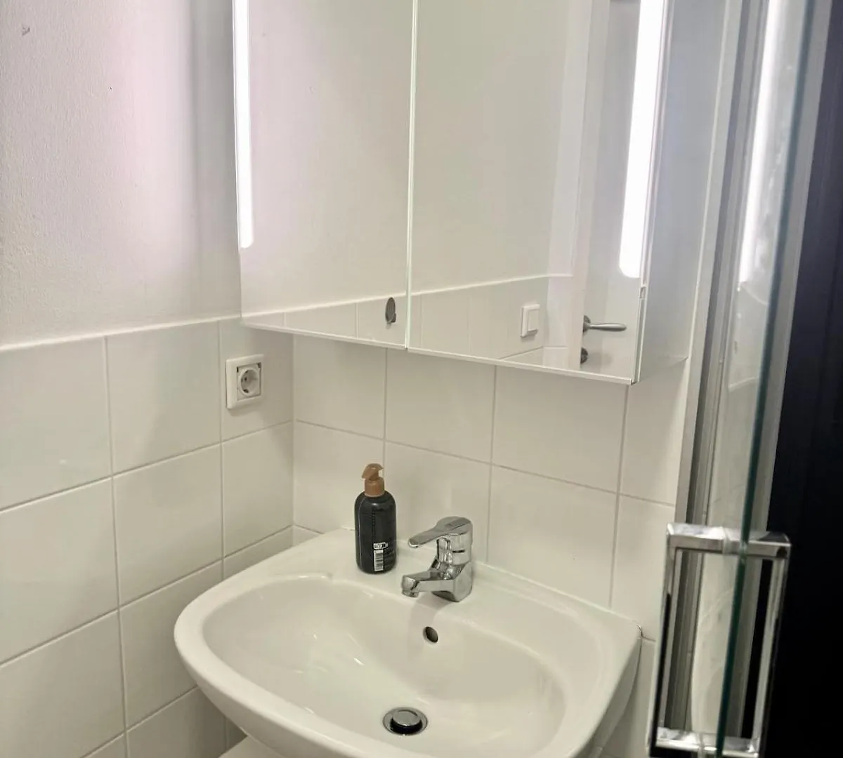 Studio Apartment With Parking & Fitness Room Viena